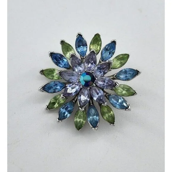 STUNNING VTG Signed Crown Trifari Layered Rhinestone Marquise Flower Brooch Pin - Picture 1 of 3